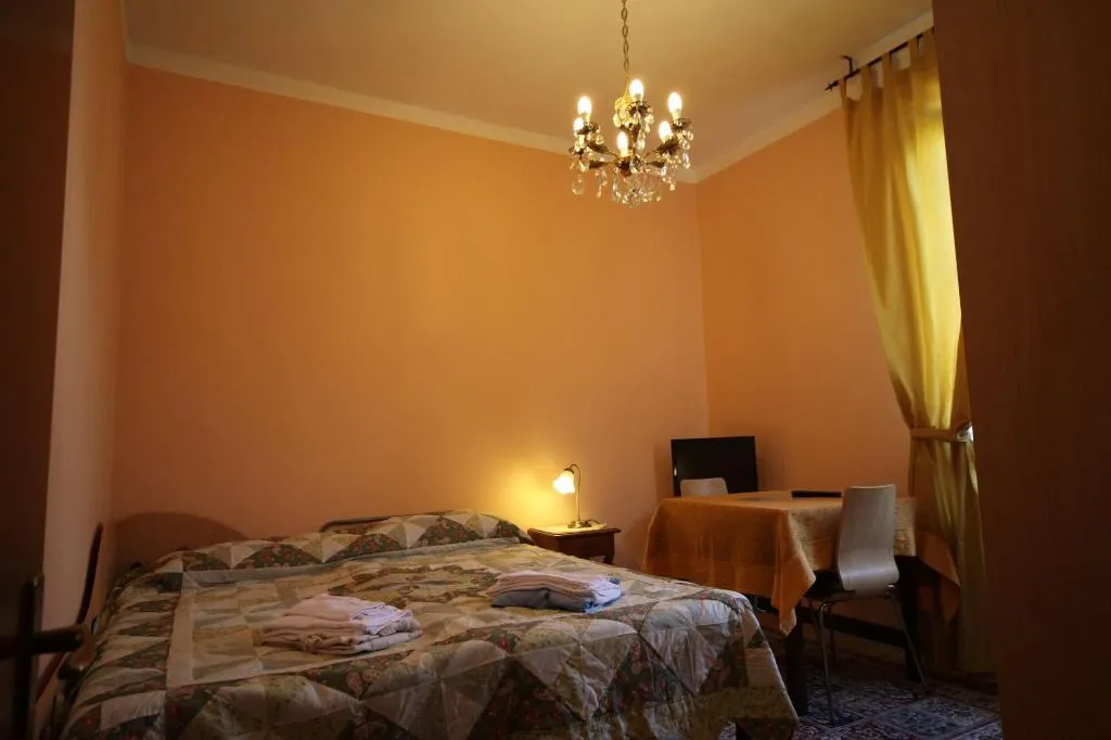 Room, Antica Corte Milanese, Milan