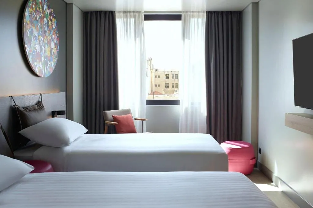 TWIN WITH VIEWS Room, Moxy Athens City, Athens
