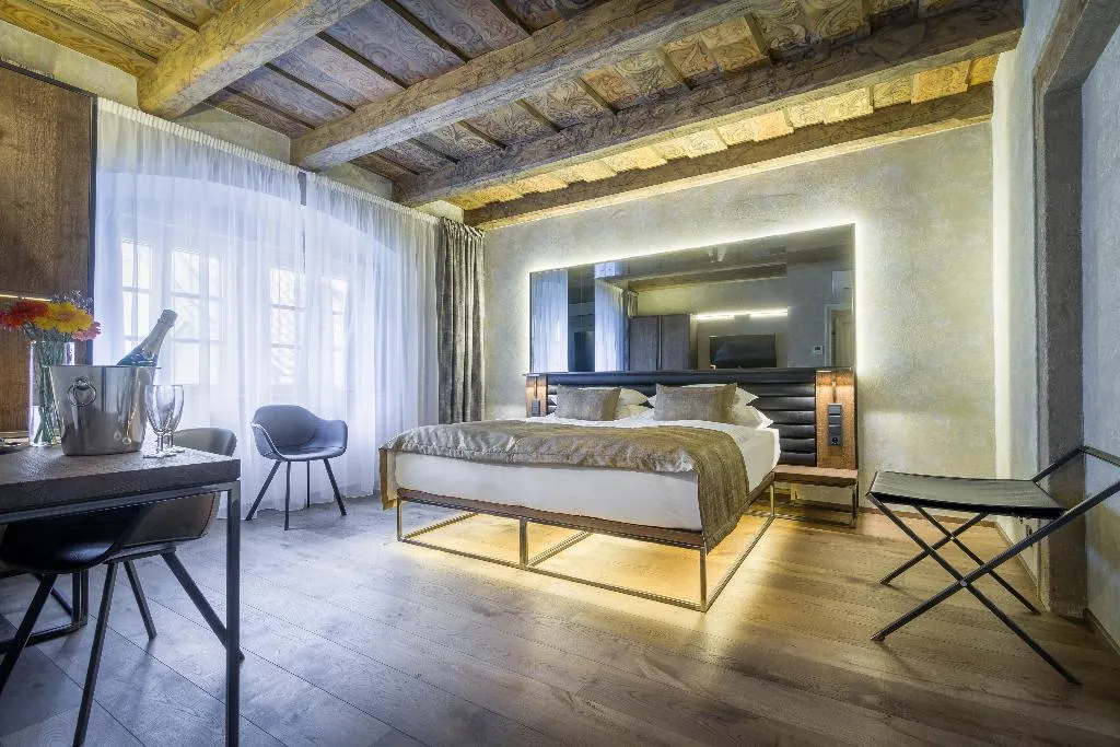 Double or Twin DELUXE Room, Hotel Waldstein, Prague