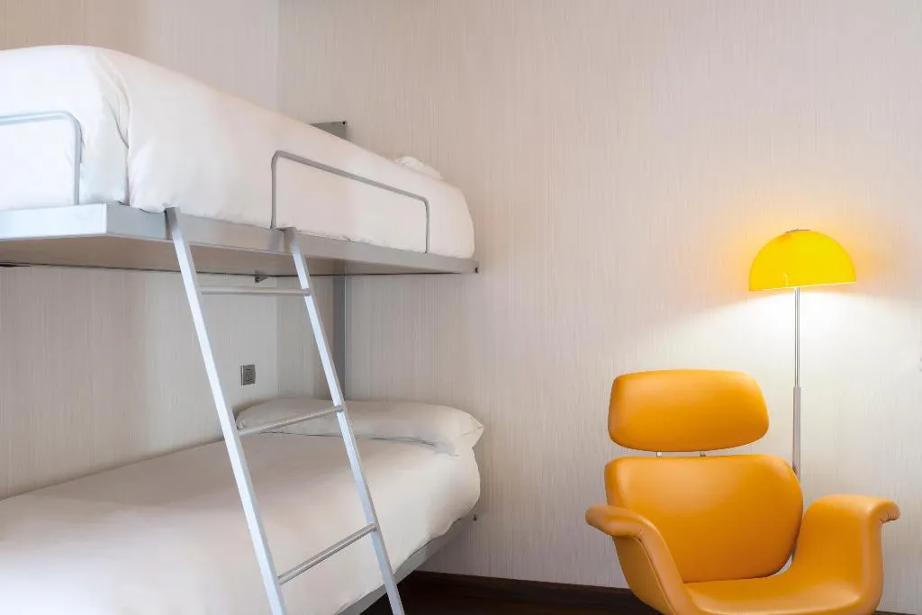 QUADRUPLE STANDARD Room, Petit Palace Plaza Malaga, Costa Del Sol