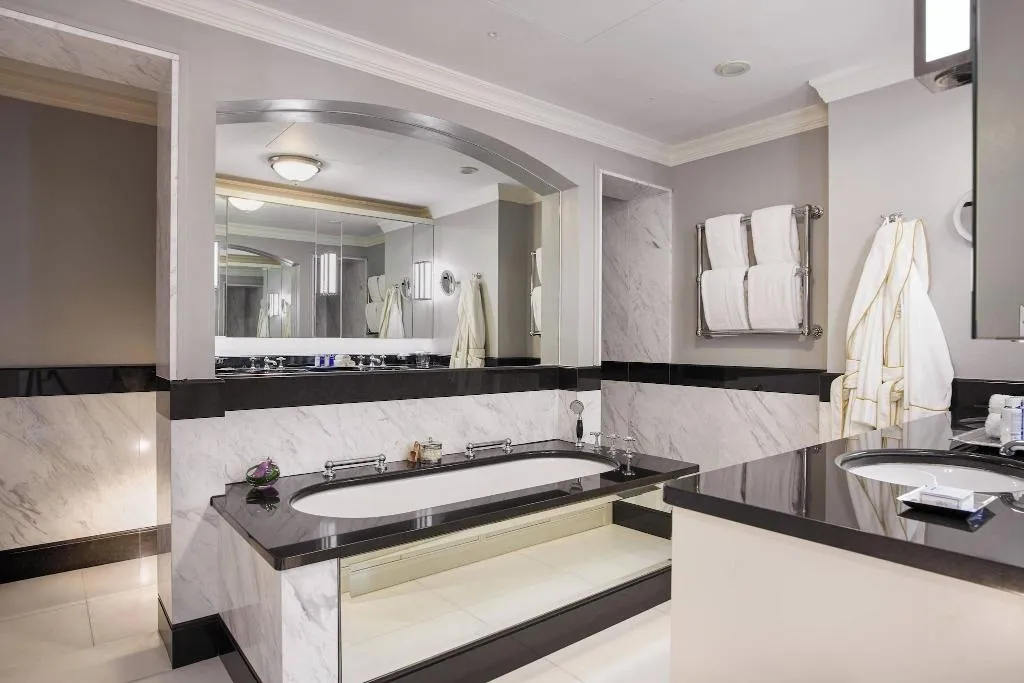 Room, The Shelbourne, Autograph Collection, Dublin
