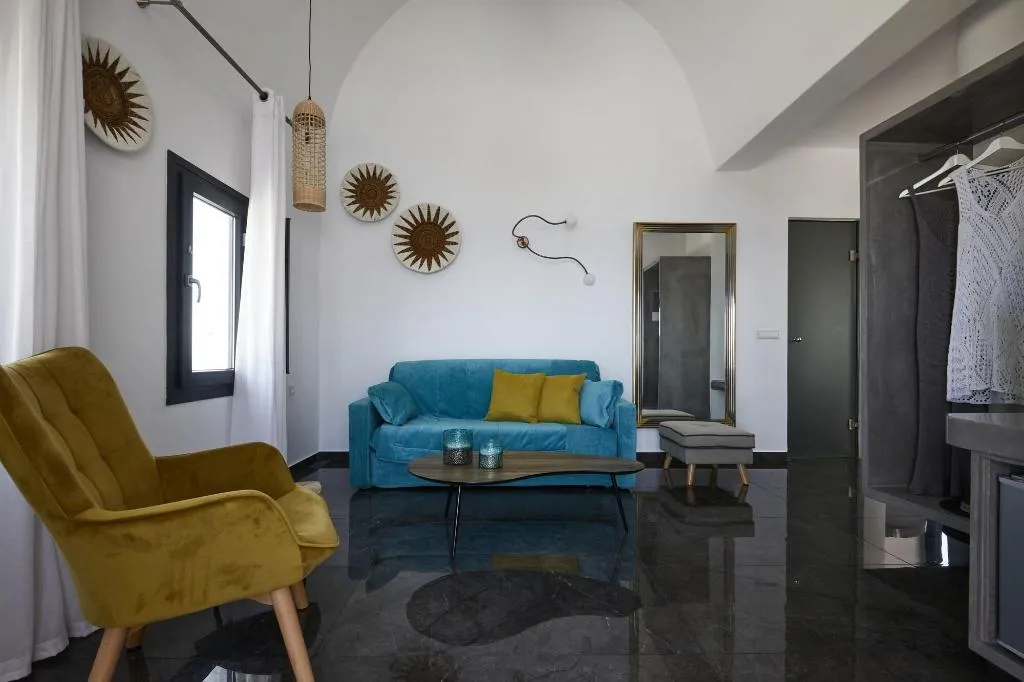 Room, Oia Suites, Santorini