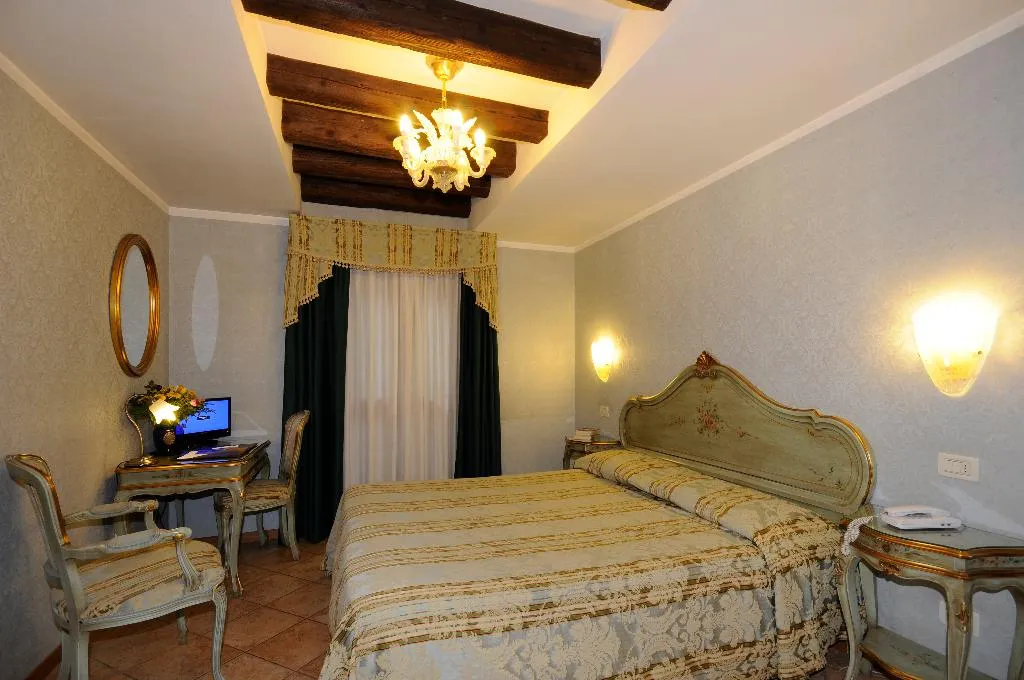 Double or Twin STANDARD Room, Il Mercante di Venezia, Venice