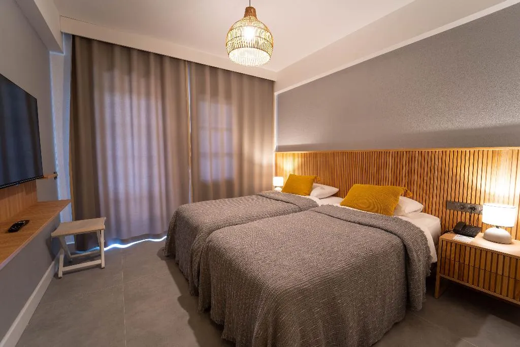 TWIN GARDEN VIEW TWO QUEEN BEDS Room, Hotel Club-E, Dalaman