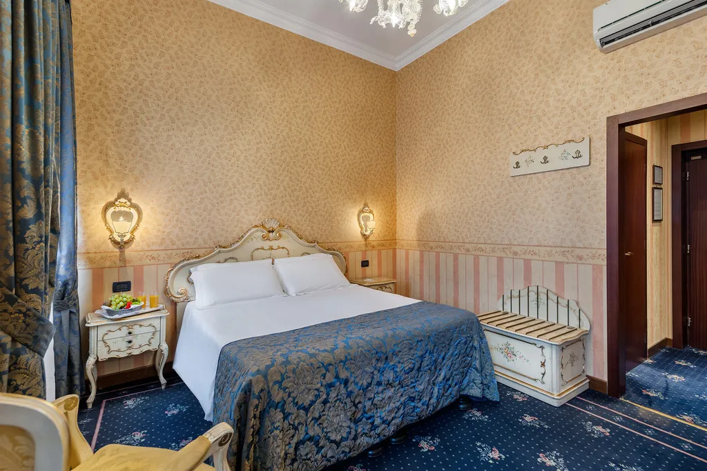 Double or Twin SUPERIOR Room, Hotel Montecarlo, Venice