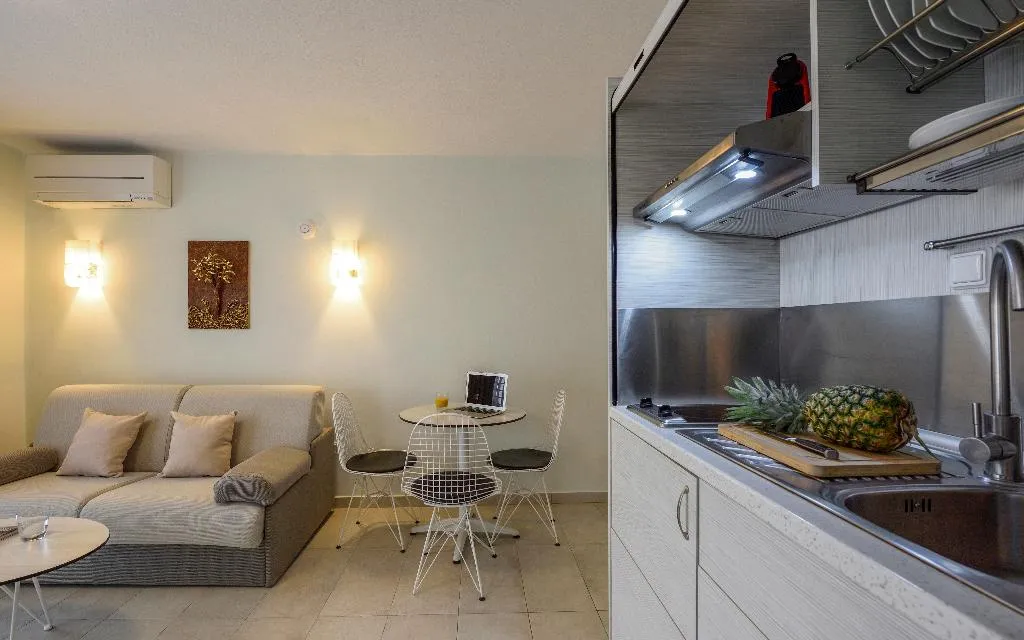 APARTMENT STANDARD Room, Elpiniki Luxury Apartments, Thessaloniki