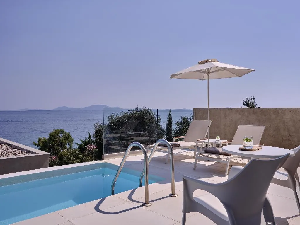 JUNIOR SUITE POOL VIEW Room, Atlantica Nissaki Beach, Corfu