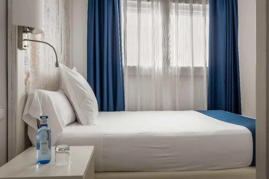 SINGLE STANDARD Room, Medium Sitges Park, Costa Brava