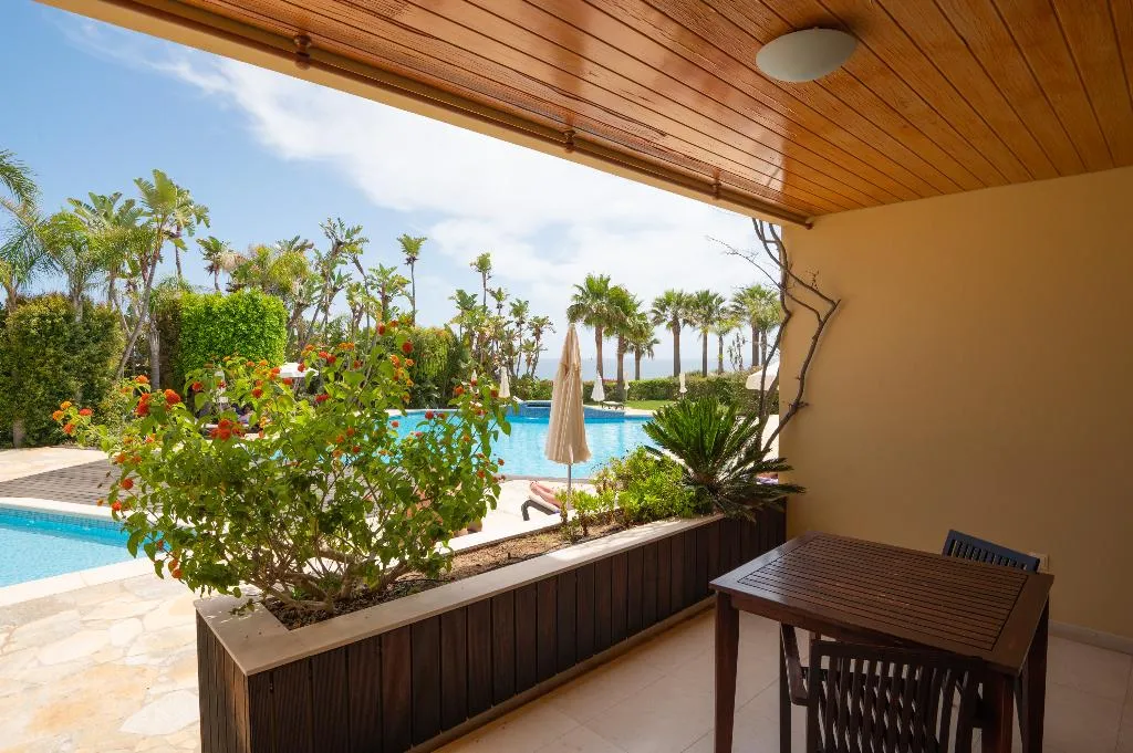 STUDIO POOL VIEW Room, Vila Luz, Algarve