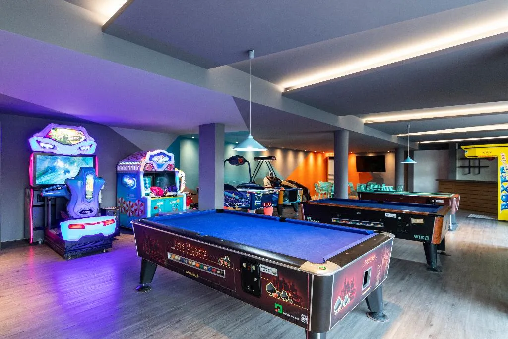 Sports and Entertainment, Eden Roc, Rhodes