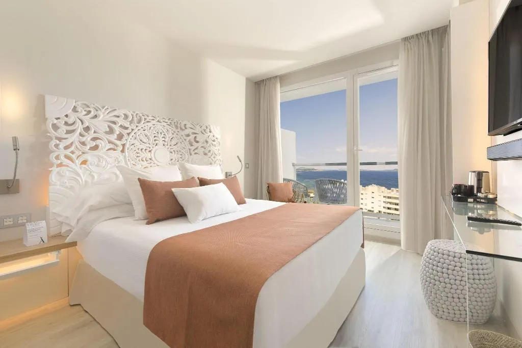 DOUBLE WITH VIEWS Room, Amare Beach Hotel Ibiza, Ibiza