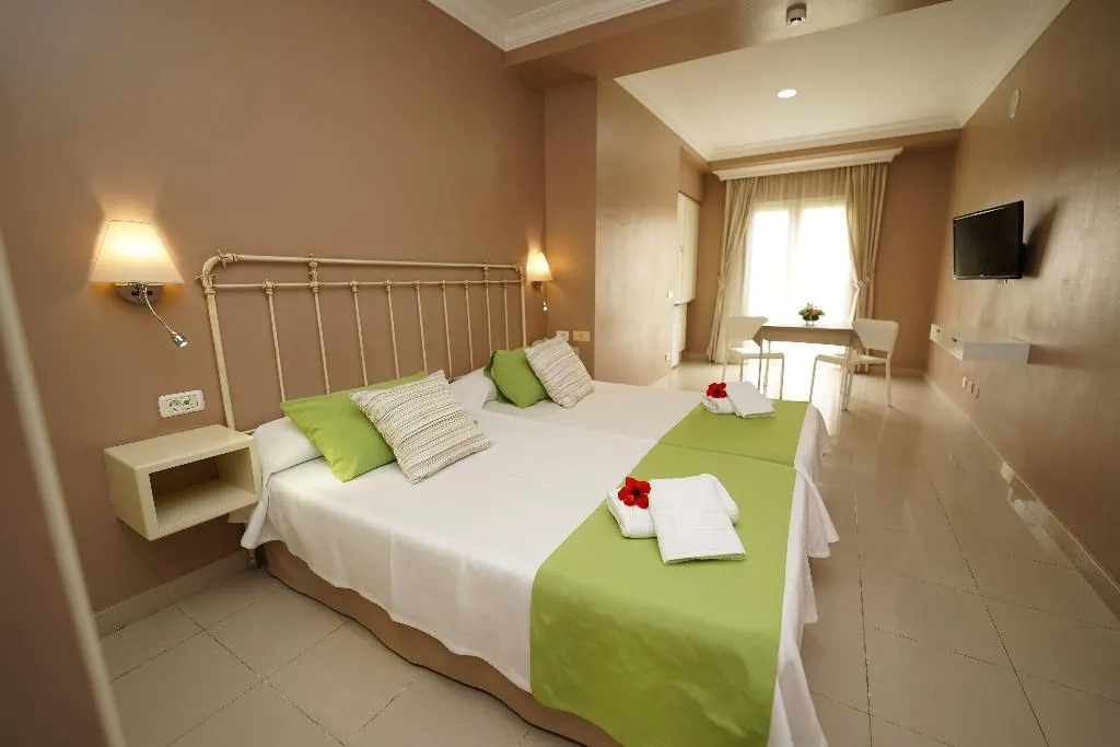 STUDIO CAPACITY 2 Room, RF Astoria, Tenerife