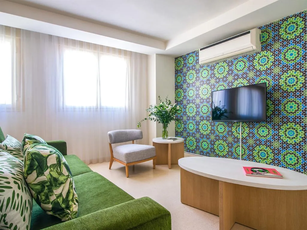 APARTMENT CAPACITY 5 TWO BEDROOMS Room, Pierre & Vacances Sevilla, Seville