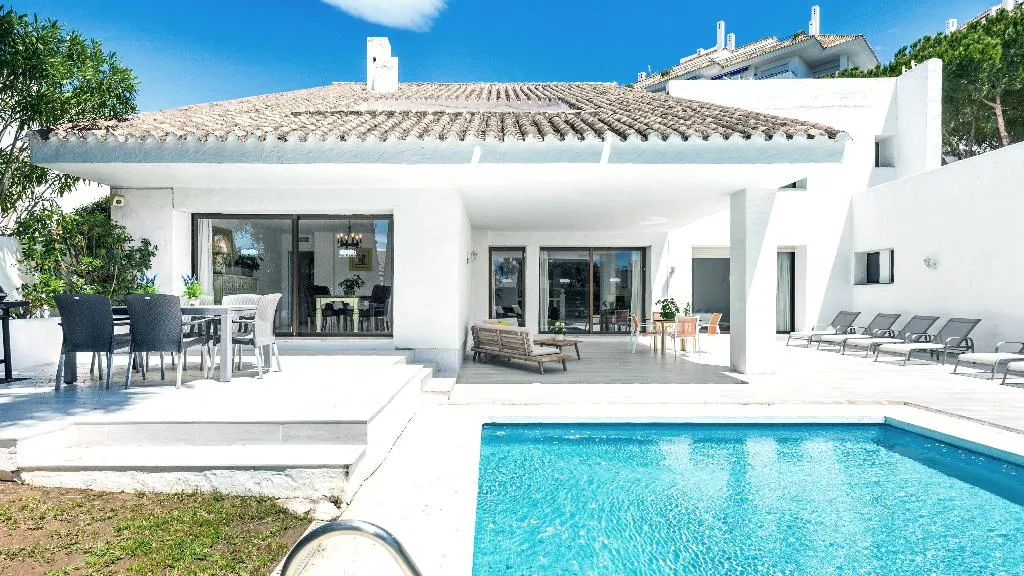 VILLA STANDARD Room, Villa Marina Puerto Banus, Costa Del Sol