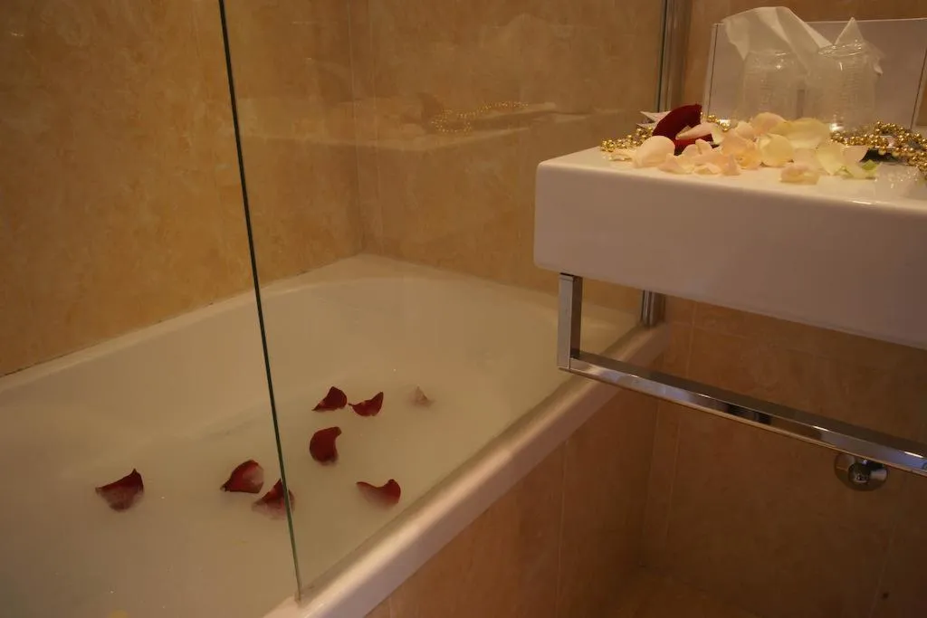 Double or Twin STANDARD Room, Clarion Collection Hotel Principessa Isabella, Rome