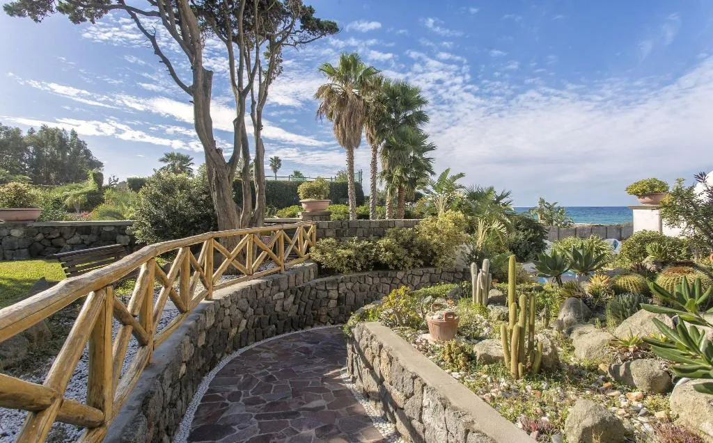 Terrace, Hotel Tritone Resort & Spa, Naples