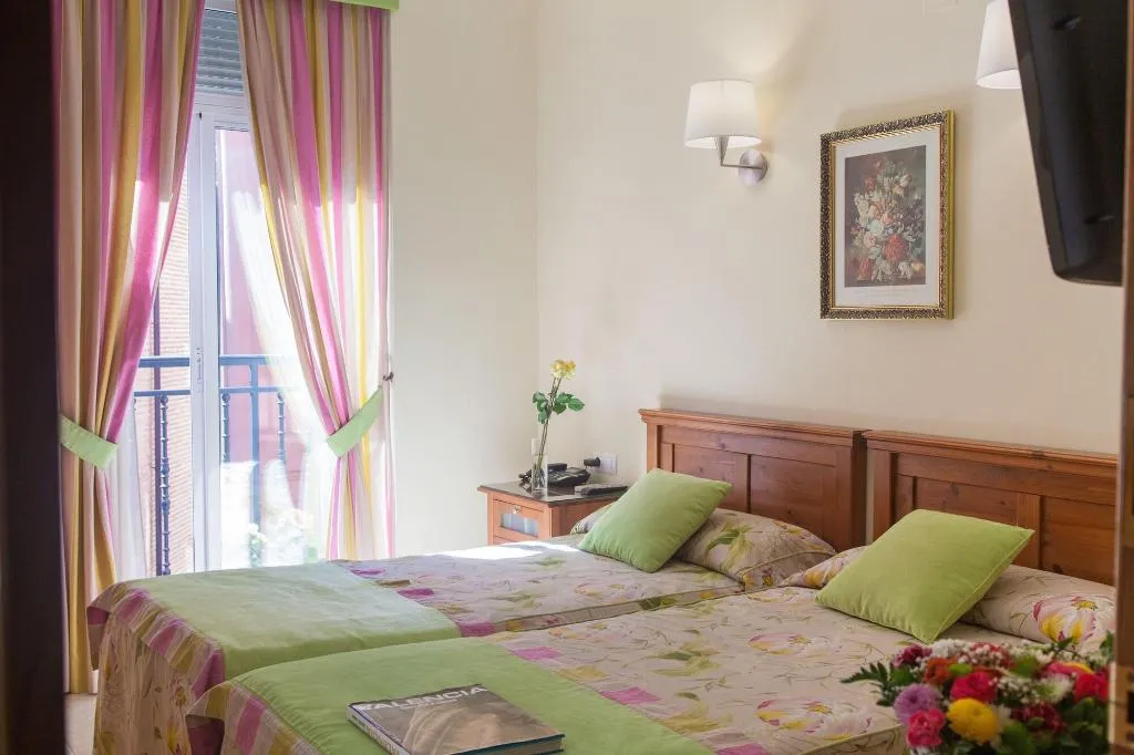 Room, Hostal Antigua Morellana, Valencia