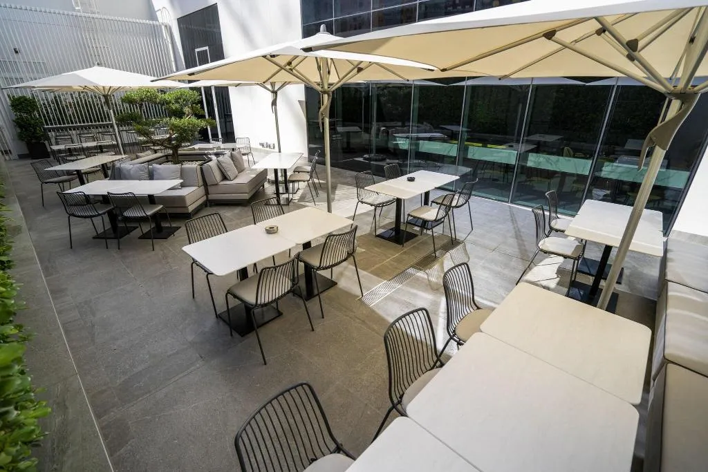 Terrace, Form Hotel Dubai, Dubai