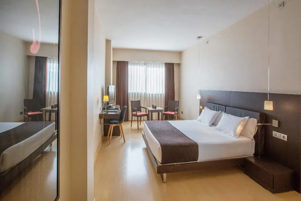 Room, HM Jaime III, Majorca