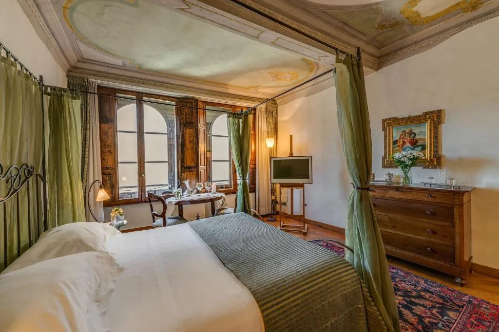 Room, In Piazza della Signoria - Residenza d'Epoca, Florence