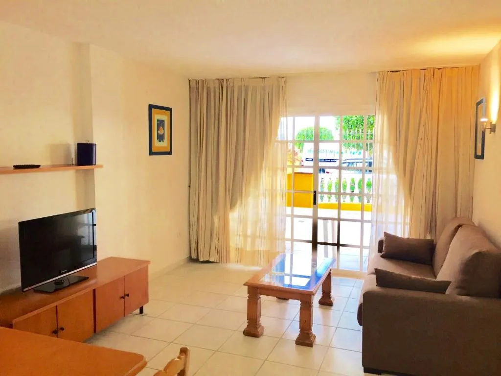 APARTMENT TWO BEDROOMS ONE BATHROOM Room, El MarquÃ©s Palace by Intercorp Hotel Group, Tenerife