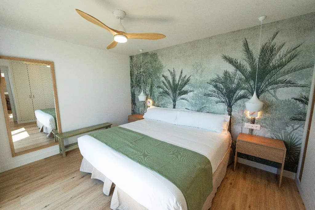 APARTMENT SEA VIEW ONE BEDROOM Room, Punta Candor Suites, Costa De La Luz