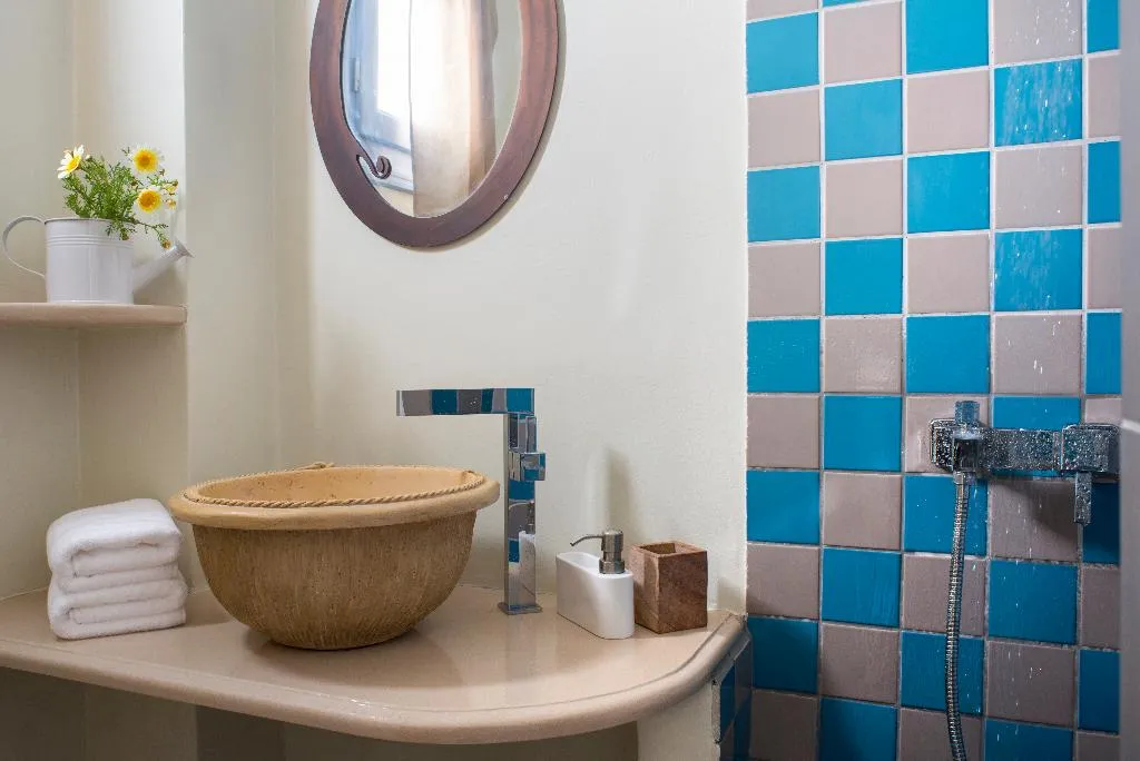 JUNIOR SUITE STANDARD Room, Earino Suites and Villas, Santorini