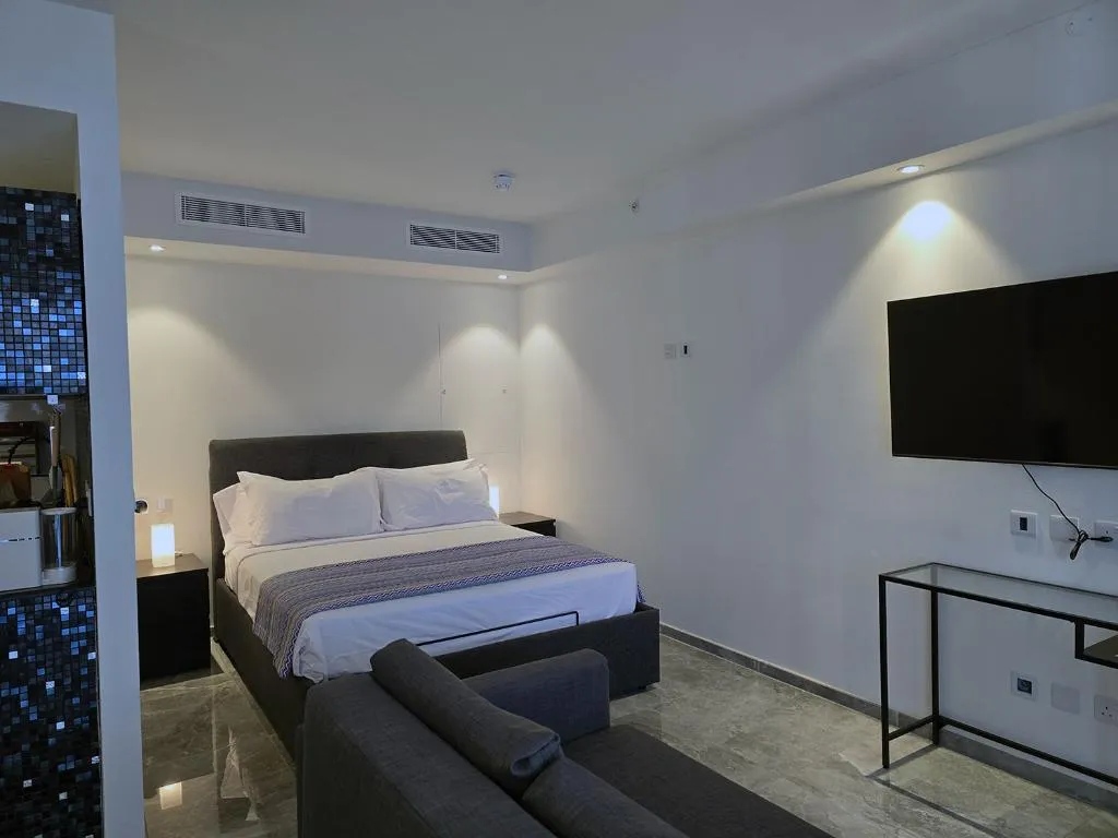 STUDIO WITH BALCONY Room, Mercury Suites - Skydream Getaways, Malta