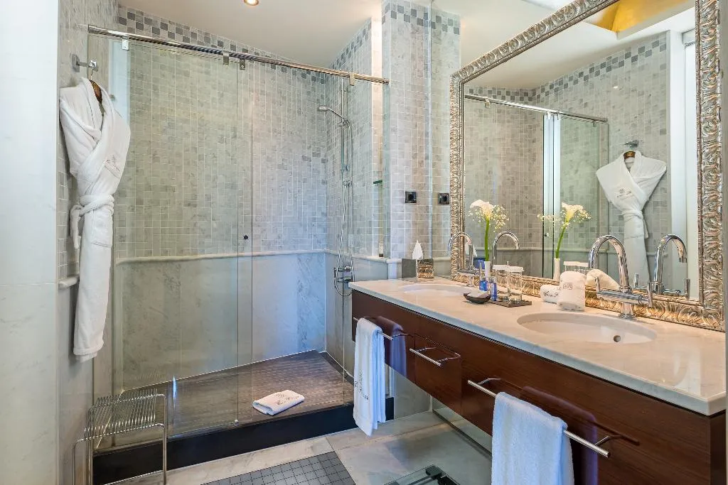 JUNIOR SUITE CAPACITY 2 Room, Casa Fuster, Barcelona