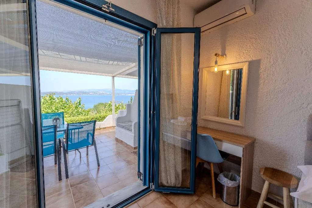 STUDIO SEA VIEW CAPACITY 4 Room, Metaxatos Apartments, Kefallinia