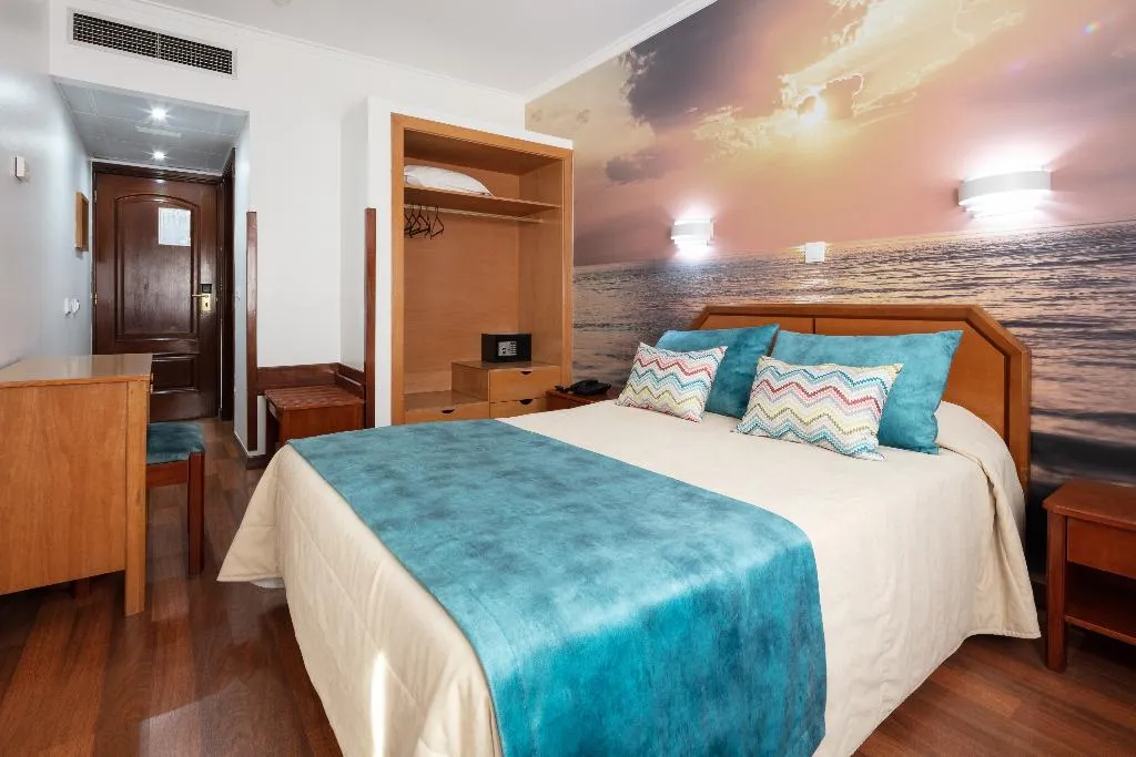 Double or Twin STANDARD Room, Anjos, Lisbon