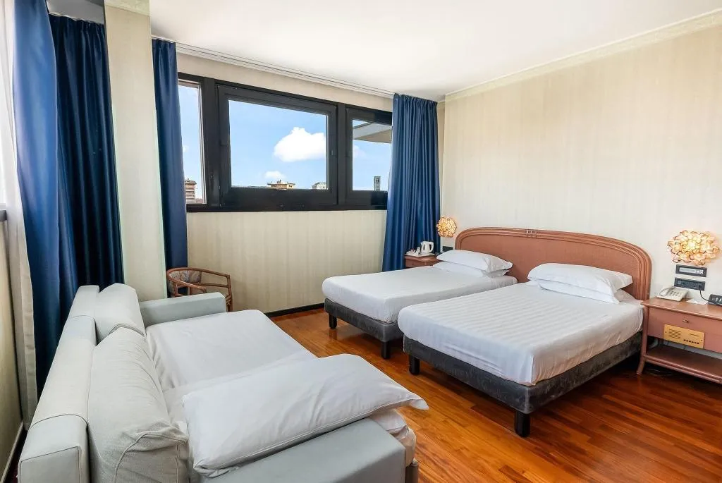 TRIPLE TWO BEDS Room, Abacus Hotel, Milan