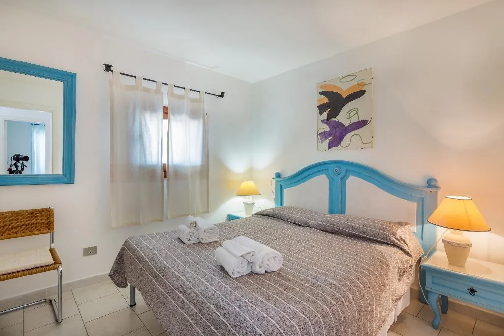APARTMENT CAPACITY 6 Room, Residence Pineta Uno, Olbia