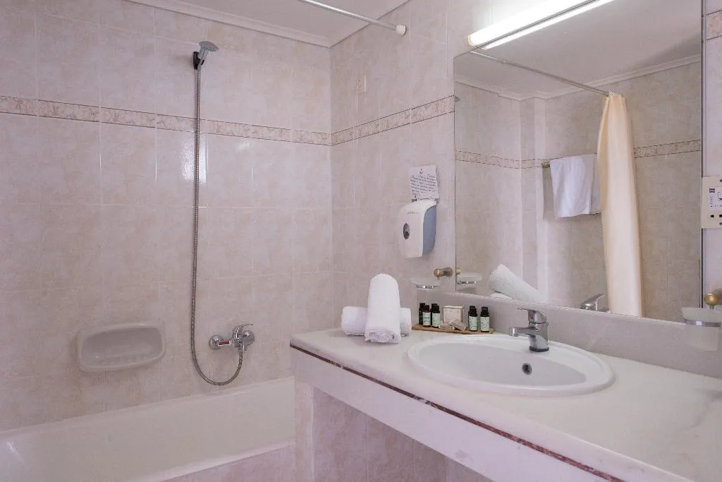 Double or Twin PROMO Room, Athina Palace, Crete