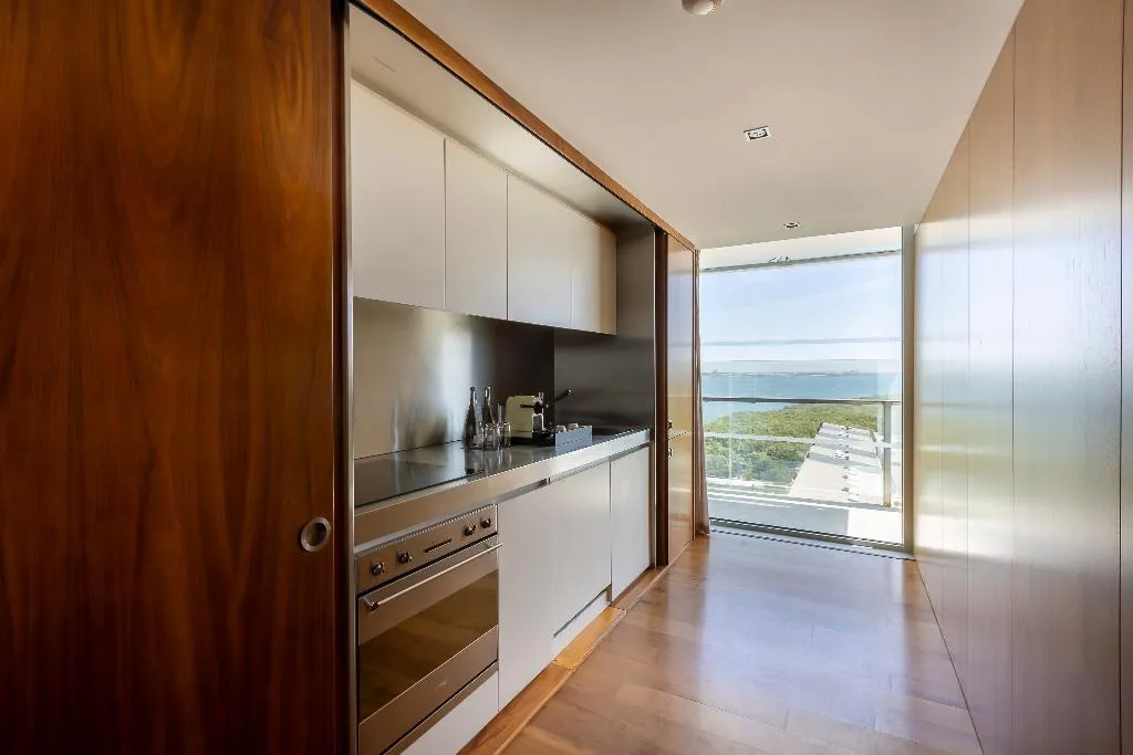 APARTMENT THREE BEDROOMS Room, Troia Design Hotel, Lisbon