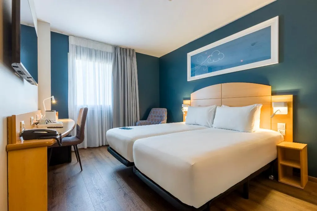 Room, Travelodge Madrid Alcala de Henares, Madrid