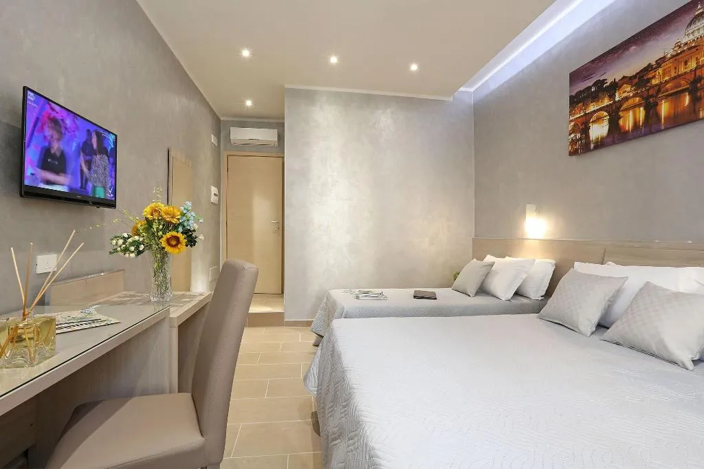 Room, Adorasuite 2, Naples