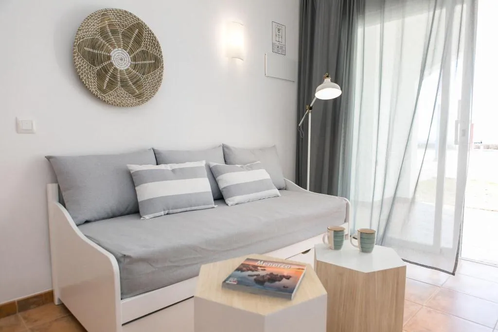 TWIN SEA VIEW CAPACITY 2 Room, RV Hotel Sea Club Menorca, Menorca