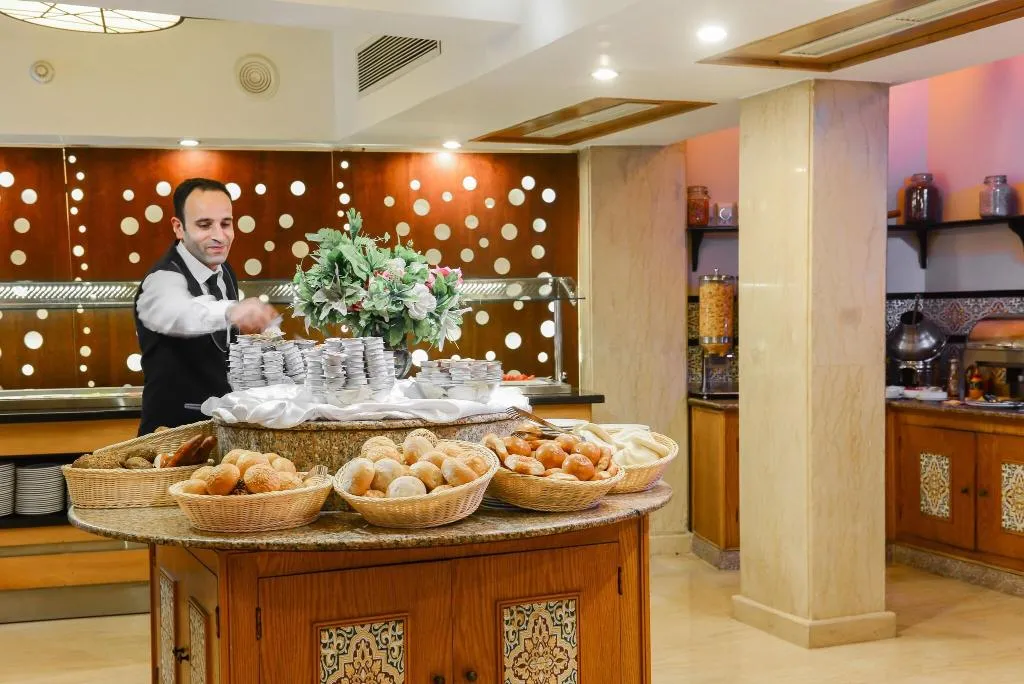 Restaurant, Golden Tulip Flamenco Cairo, Cairo
