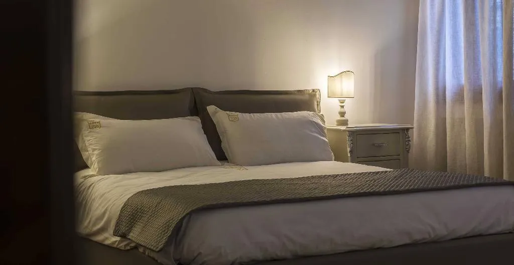 APARTMENT TWO BEDROOMS Room, Palazzo Paruta, Venice