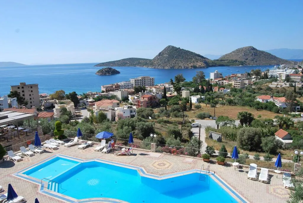 Pool, Panorama in Tolo, Athens