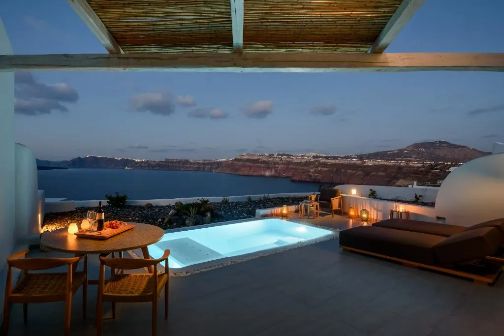 SUITE GRAND Room, Avatar Suites, Santorini