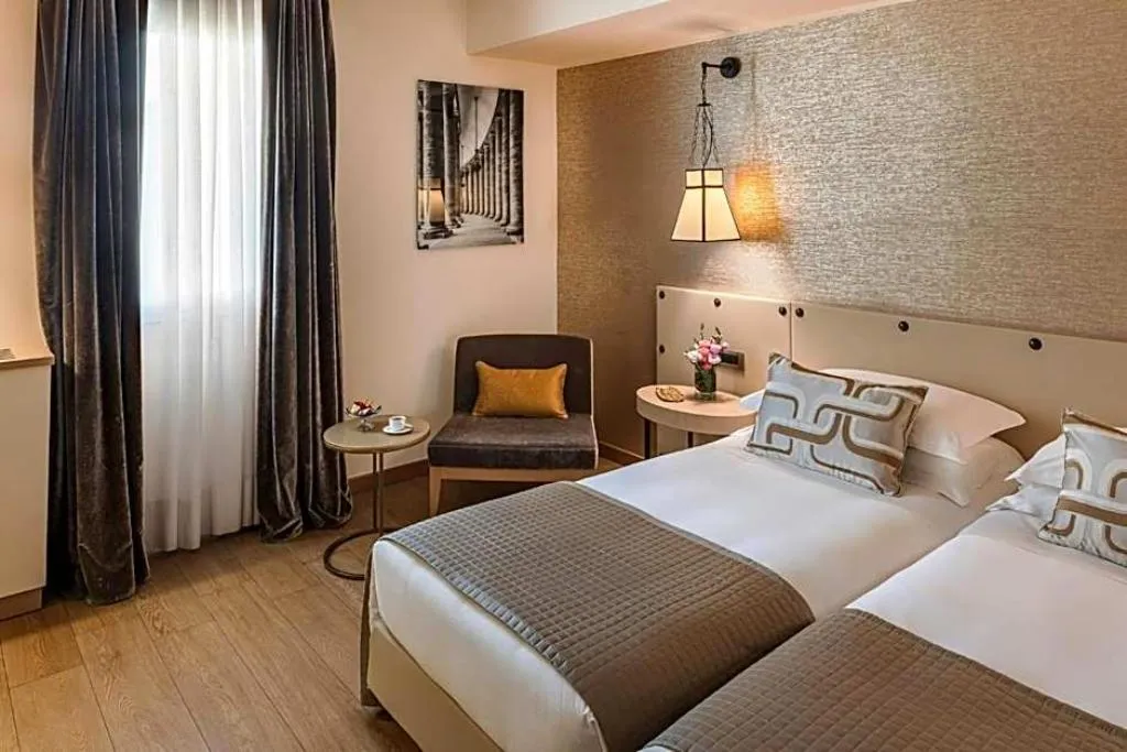 TRIPLE EXECUTIVE Room, Starhotels Metropole, Rome