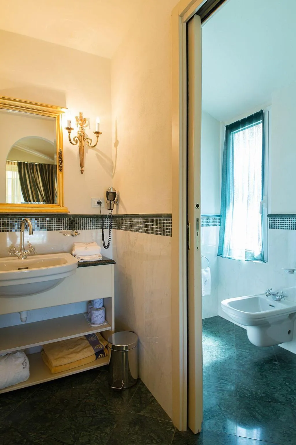 Room, Serenella, Milan
