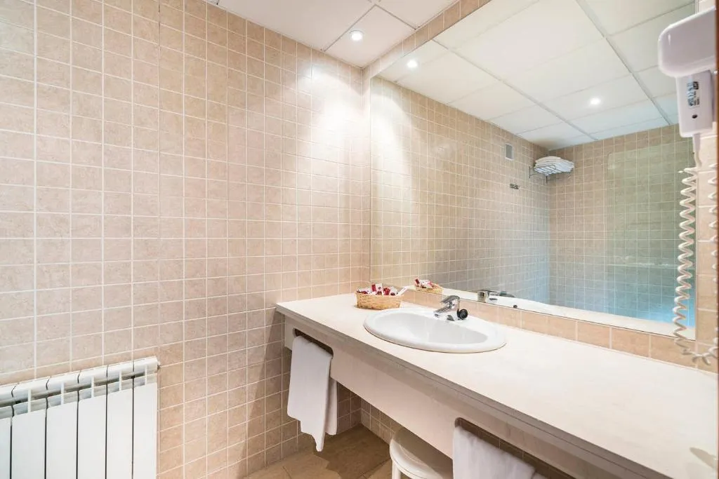 APARTMENT STANDARD Room, Guitart La Molina Aparthotel & Spa, Costa Brava