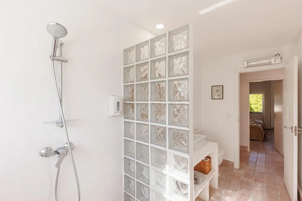 APARTMENT DELUXE THREE BEDROOM Room, Laranjal Farm House, Algarve