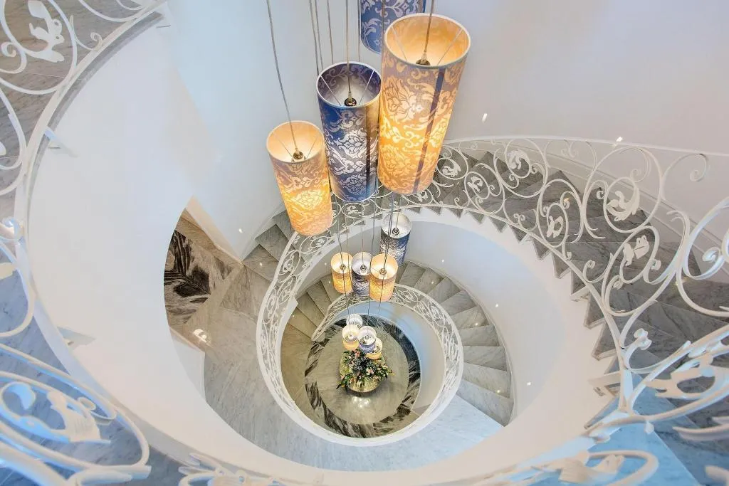 Lobby, Palazzo Murrano, Naples