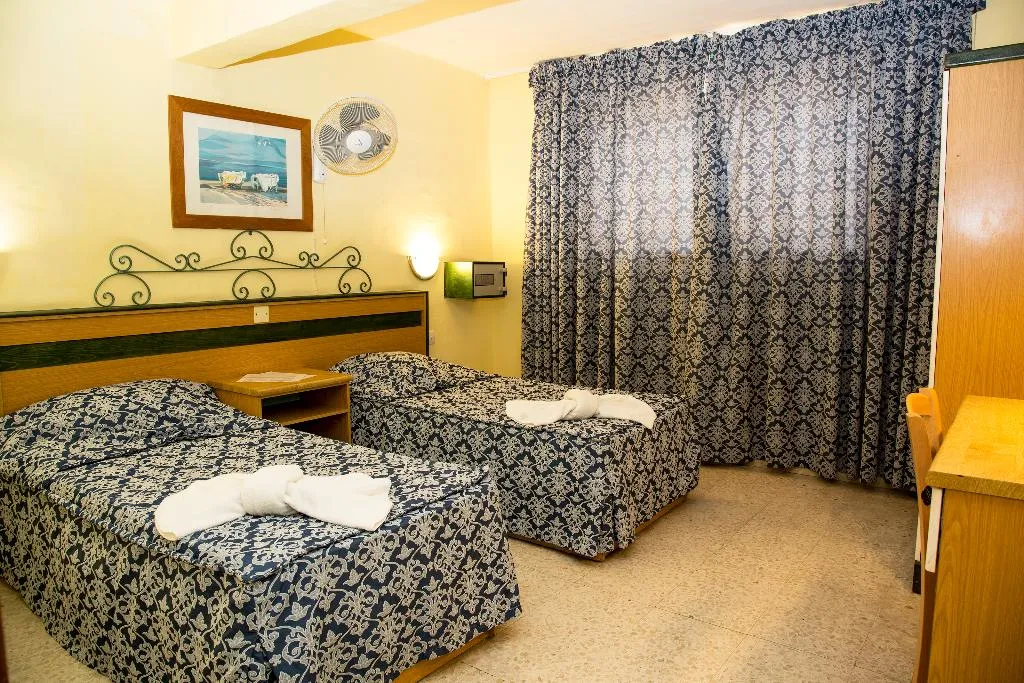 STUDIO CAPACITY 2 Room, Burlington Apartments, Malta