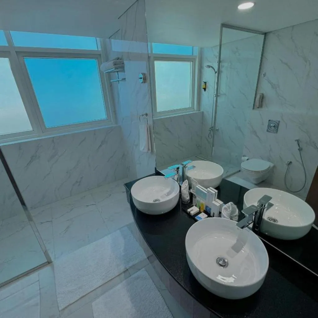 SUITE CLUB Room, Sunday Mega Hotel Sheikh Zayed Road Near DIFC, Dubai