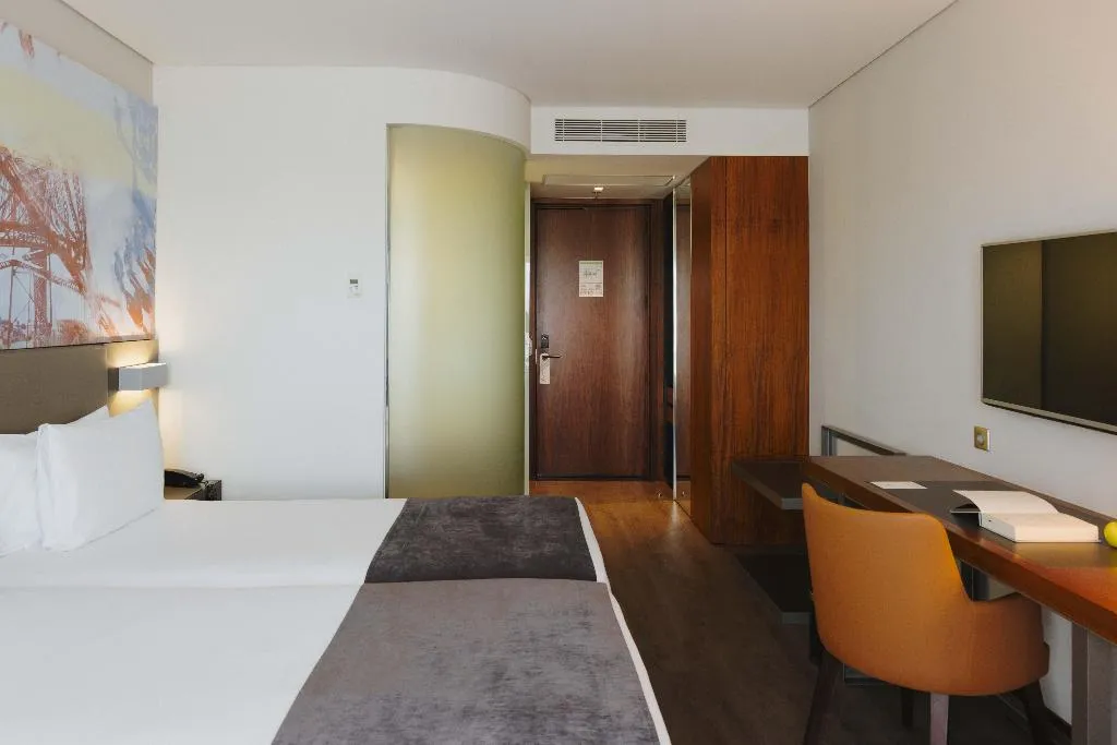 TRIPLE STANDARD Room, Timbre Heroismo, Porto